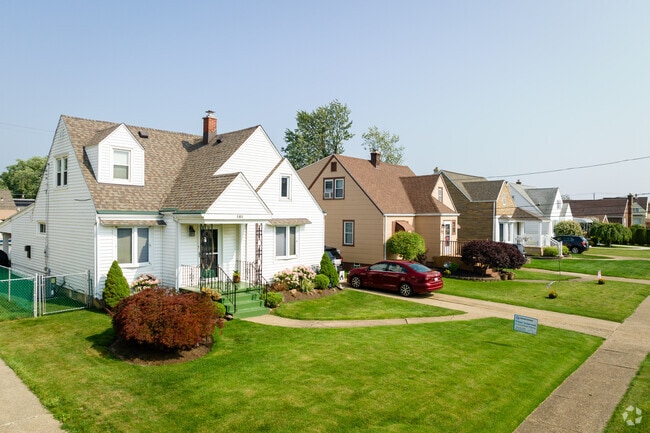 Central Cheektowaga’s average home value of $208K appeals to first-time buyers.