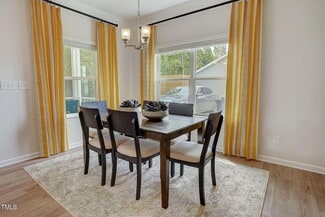 157 Courtside Dr, Dunn, NC 28334
