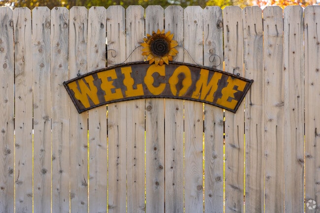 The Woodlands is a quiet community near downtown Castle Rock.