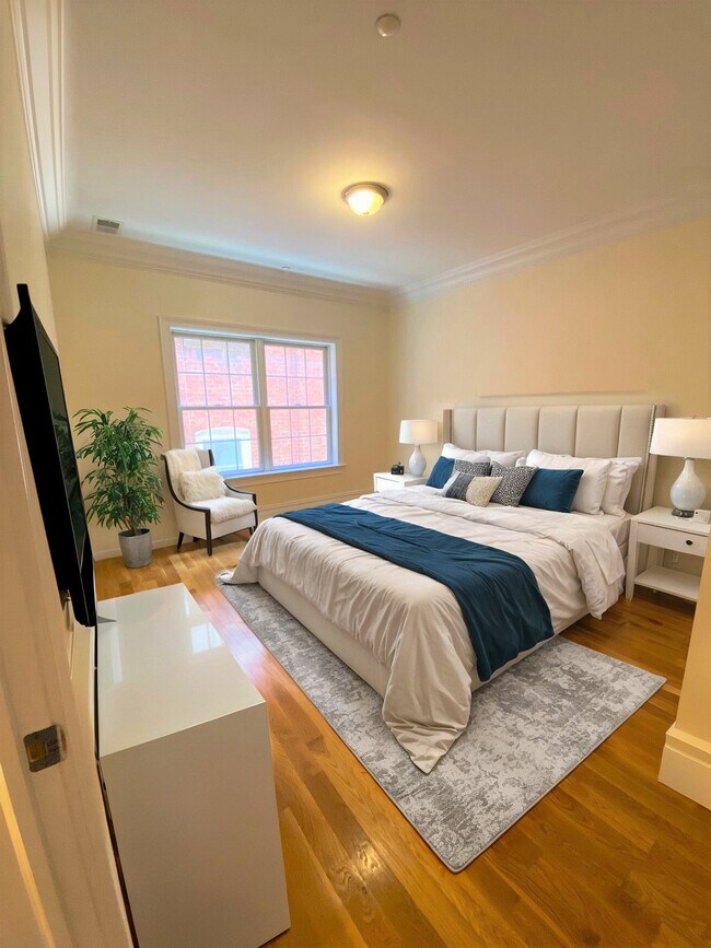 Surmount Commons: Elevate Your Lifestyle in Weehawken's Premier Luxury Residence!, Weehawken, NJ 07086 - photo 5