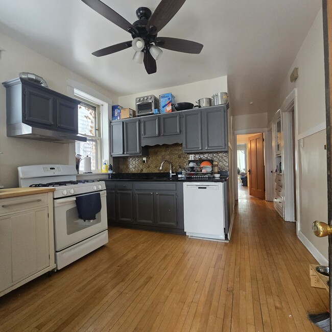 4037 N Long Ave, Chicago, IL 60641 - photo 4