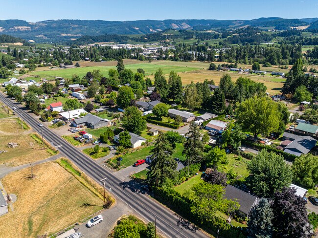 Odell is a quiet neighborhood filled with culture and a great place to raise a family.