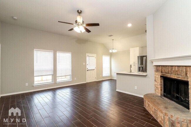 7104 Stewart Ln, Benbrook, TX 76126 - photo 6