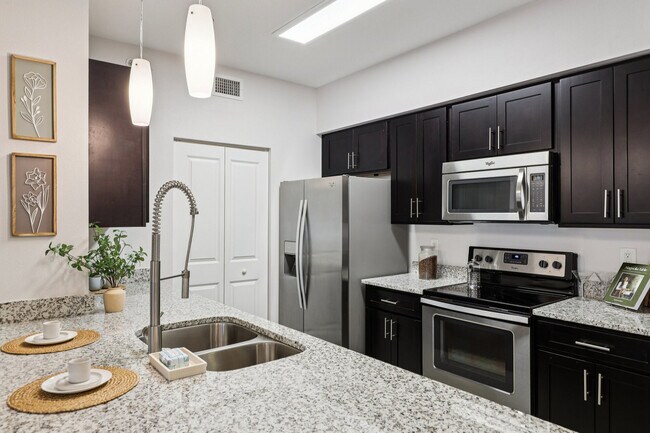 Mila Apartments, North Miami Beach, FL 33179 - photo 6