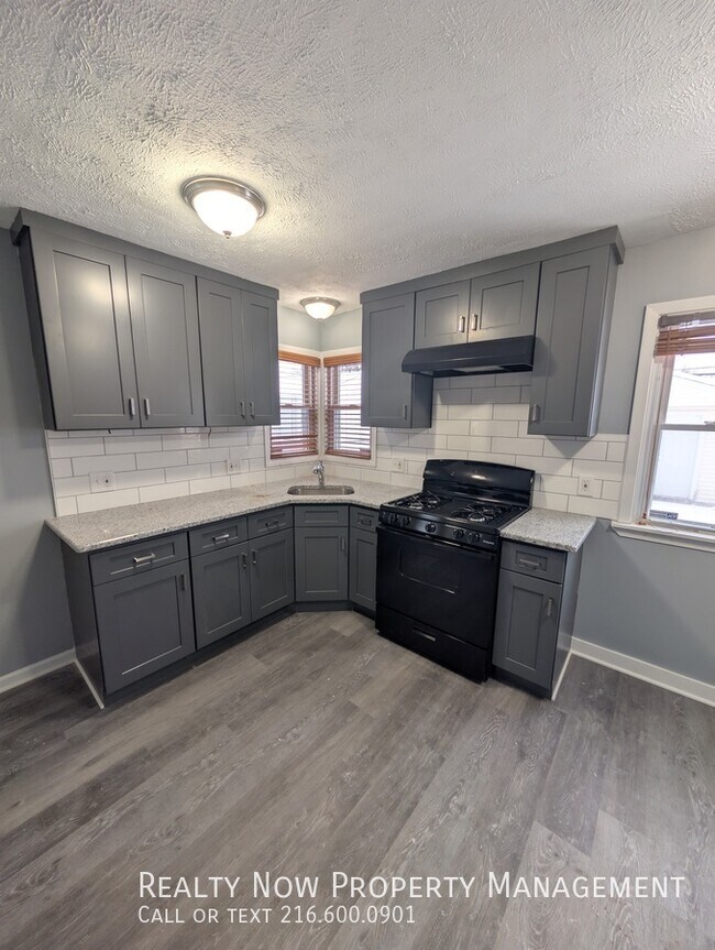 15709 Northwood Ave, Maple Heights, OH 44137