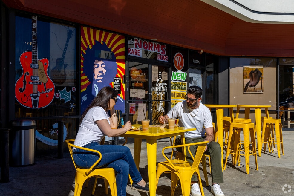 Final_Neighborhood_Tarzana_502569_040124_Phase2_KW_V1.mp4