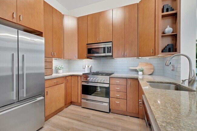 Capitol Hill Tower unit 103, Washington, DC 20003 - photo 3