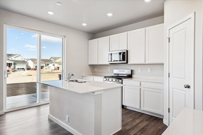 4388 Trader St, Timnath, CO 80547 - photo 2