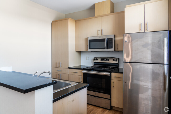 1BR, 1BA, - 761SF - Kitchen