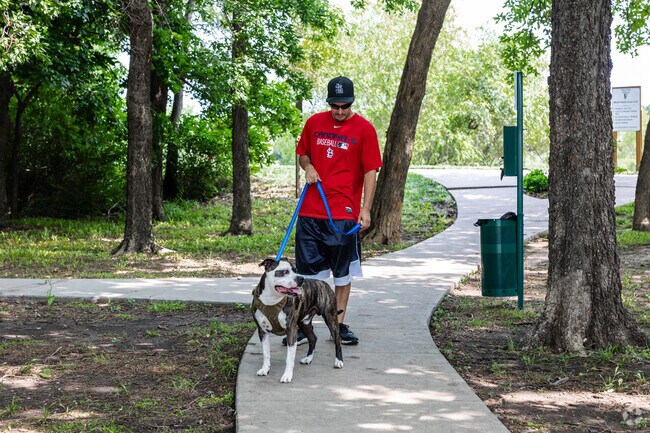 There are several paths in Falcon Falls to enjoy an afternoon walk.