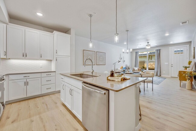 410 High Point Dr unit 104, Longmont, CO 80504 - photo 6