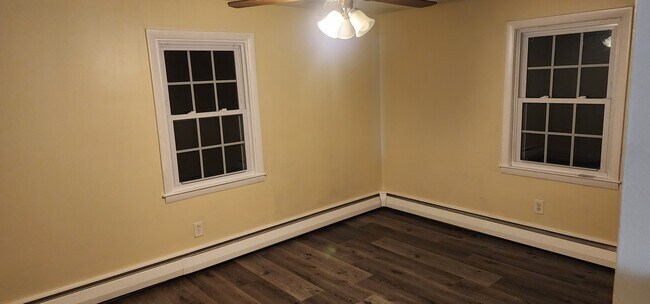 280 Thornton St unit 2, Manchester, NH 03102 - photo 5
