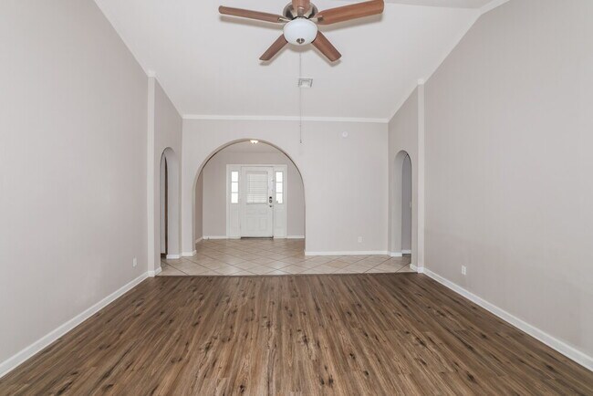 6528 W Grandview Rd, Glendale, AZ 85306 - photo 4