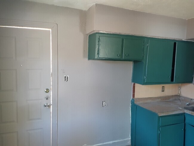 848 Daffodil Dr, Mesquite, TX 75149 - photo 5