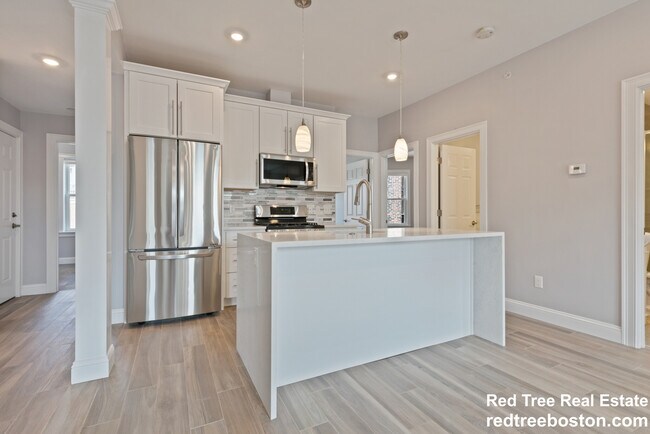 142 Sutherland Rd unit 2, Brighton, MA 02135 - photo 3