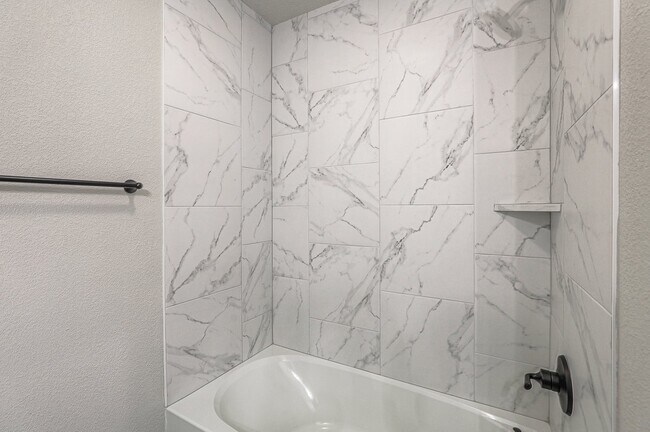 8368 Greentree Dr, Lenexa, KS 66227 - photo 7