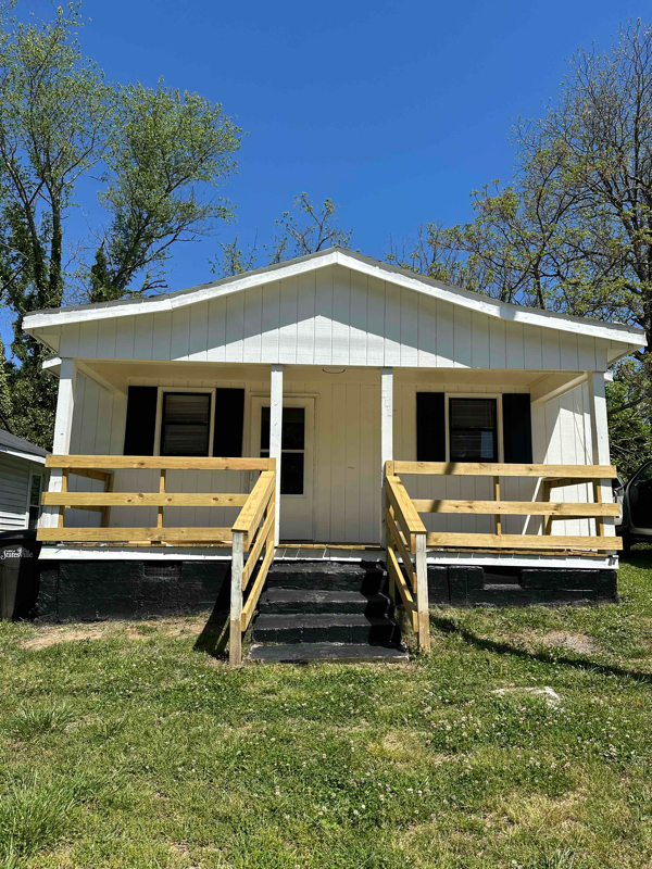 708 W Raleigh Ave, Statesville, NC 28677