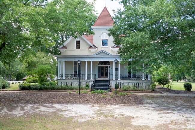 Most of the neighborhood is part of the Seminary Ridge Protection Area Historic District.
