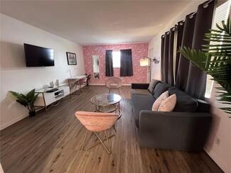 2008 Pierce St Unit 3, Hollywood, FL 33020
