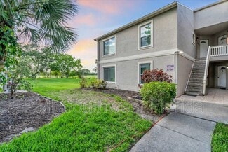 383 Bobby Jones Rd, Sarasota, FL 34232