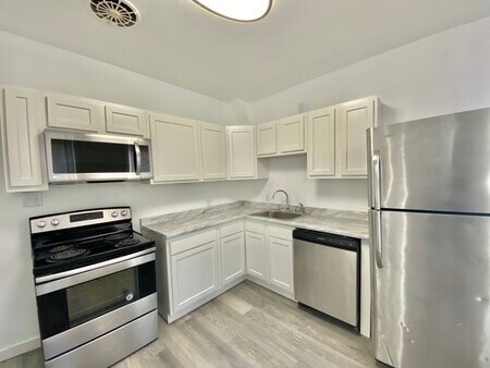 817 Anaheim St unit 3, Pittsburgh, PA 15219 - photo 3