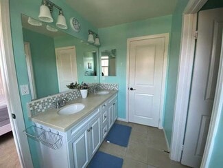 71 Pathway, Irvine, CA 92618