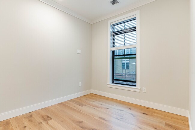 165 Everett St unit 303, Allston, MA 02134 - photo 5