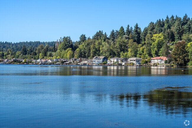 Rows of homes line Lake Washington shores, close to the Uplake neighborhood in Kenmore.