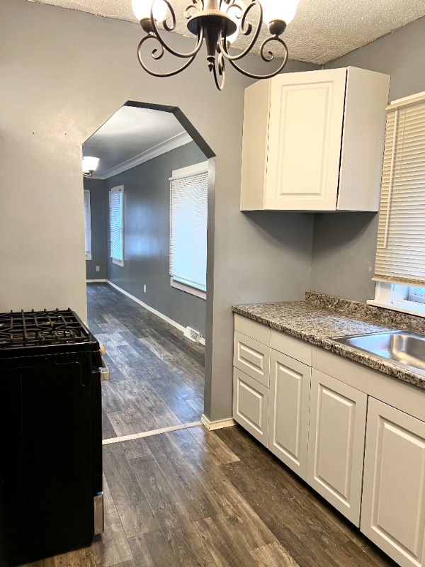 1949 Marlow Rd, Toledo, OH 43613 - photo 3