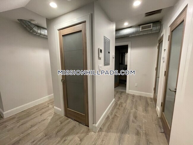 407 Dudley St unit 1, Roxbury, MA 02119 - photo 6