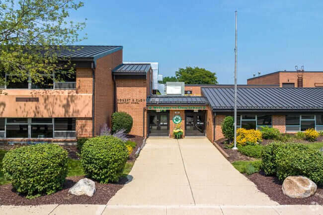 Robert Clow Elementary School is a top-rated, public school located in Naperville, IL.
