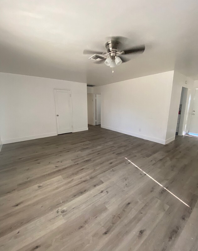 218 N 13th St, Las Vegas, NV 89101