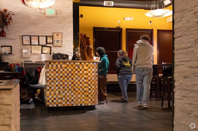 Stylish spot cooking up an array of Asian cuisines, including sushi, spicy dishes & more.