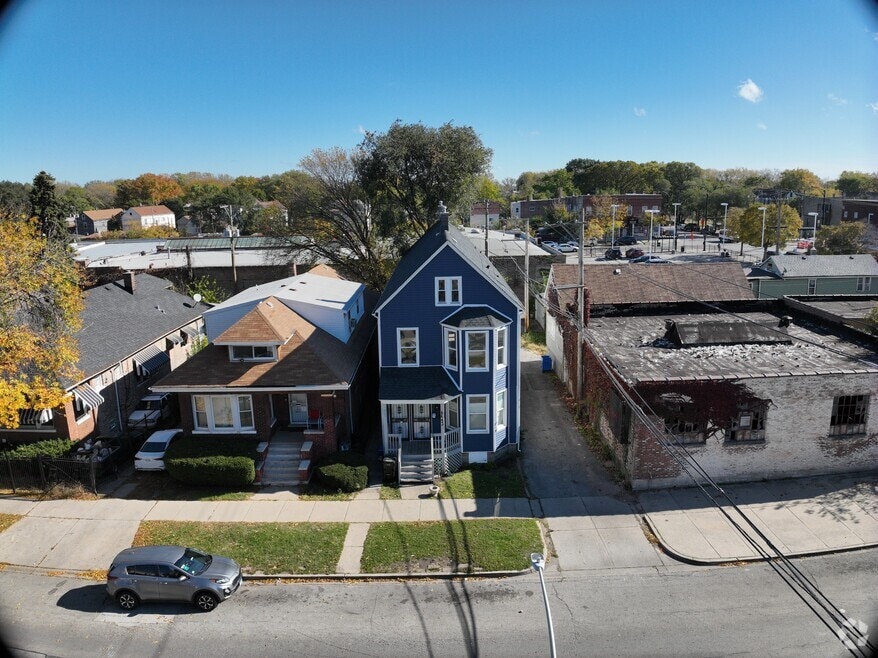 8643 S Exchange Ave, Chicago, IL 60617 - photo 2