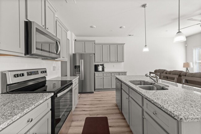 11640 Mendenhall Ct, Lovejoy, GA 30228 - photo 5