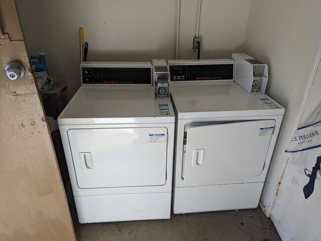 641 N Ventura St unit 1, Anaheim, CA 92801 - photo 4