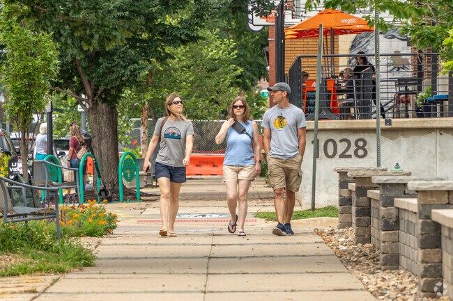 New Bohemia offers a delightful mix of shopping and dining for an unforgettable experience.