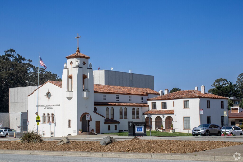 West Portal Lutheran Elementary is a Kindergarten through 8th grade Parochial private school.