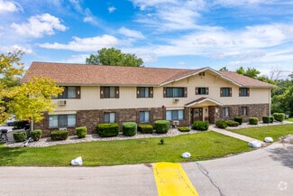 2105-2113 Barton Ave, West Bend, WI 53090