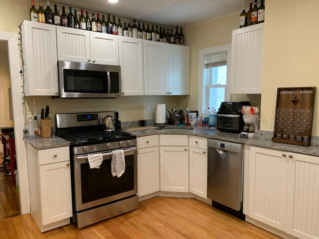 49 Cross St unit A, Somerville, MA 02145 - photo 4