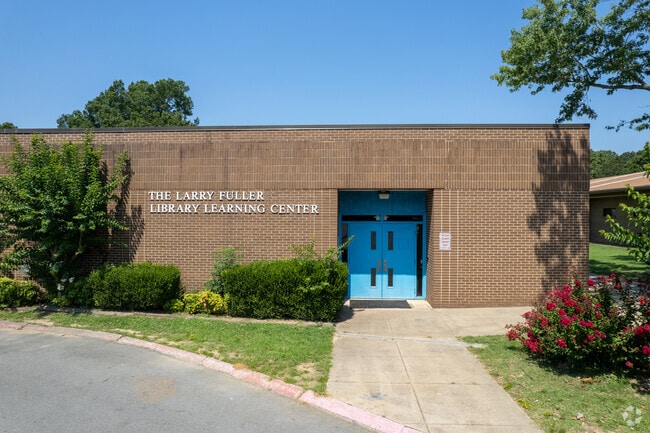 The library at Sherwood Elementary School.