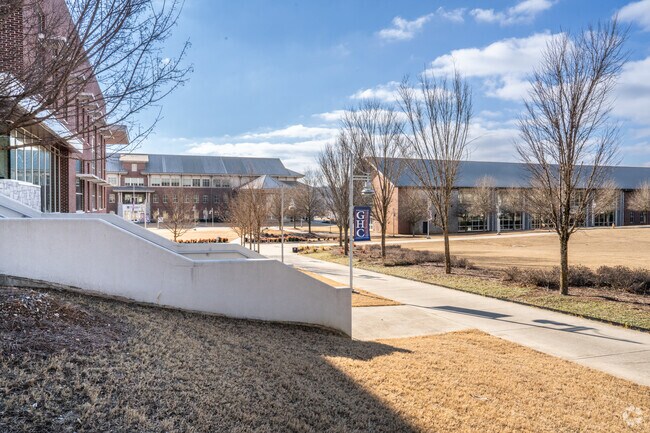 Some college students in Cartersville go to Georgia Highlands College's Cartersville Campus.