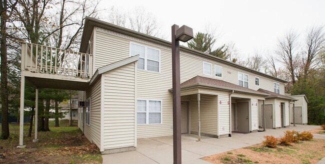 Sylvan Glen Apartments, Wisconsin Rapids, WI 54495 - photo 2