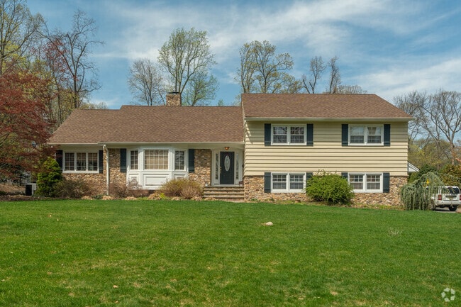 Split-level homes are common in Wyckoff.