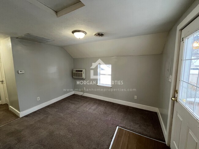 832 E 7th St, Anderson, IN 46012 - photo 3