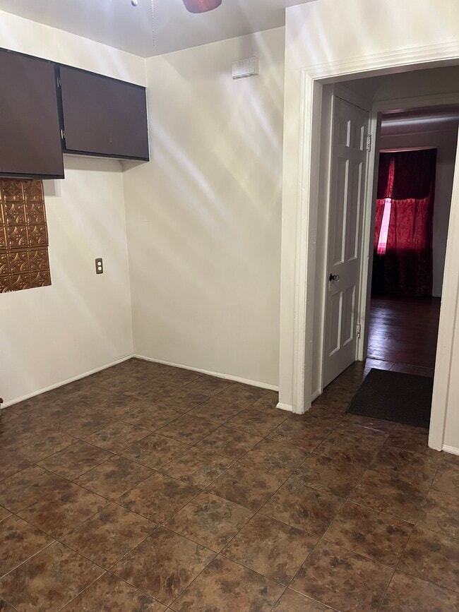 1506 Chandler Ave unit Chandler, Lincoln Park, MI 48146 - photo 4