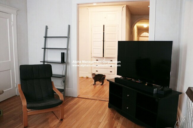 73 Longwood Ave unit 2R, Brookline, MA 02446 - photo 2