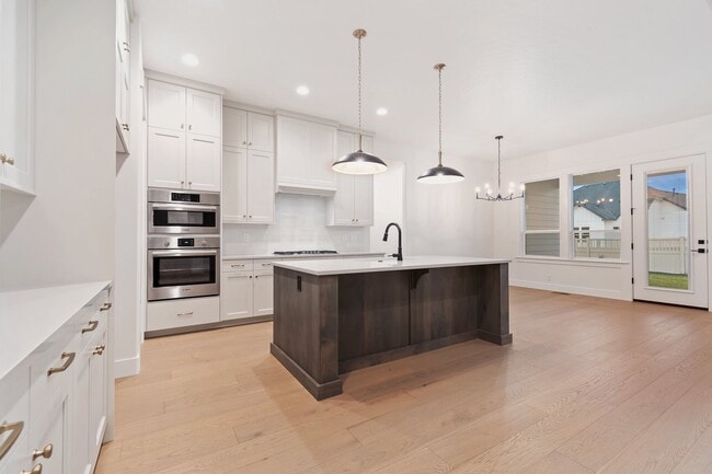 829 W Buroak Dr, Meridian, ID 83642 - photo 2