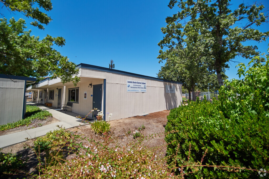 Embrace learning at Loomis Basin Charter School.