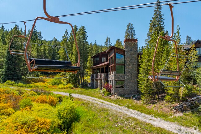 With chairlift access Copper Mountain living is highly desired.